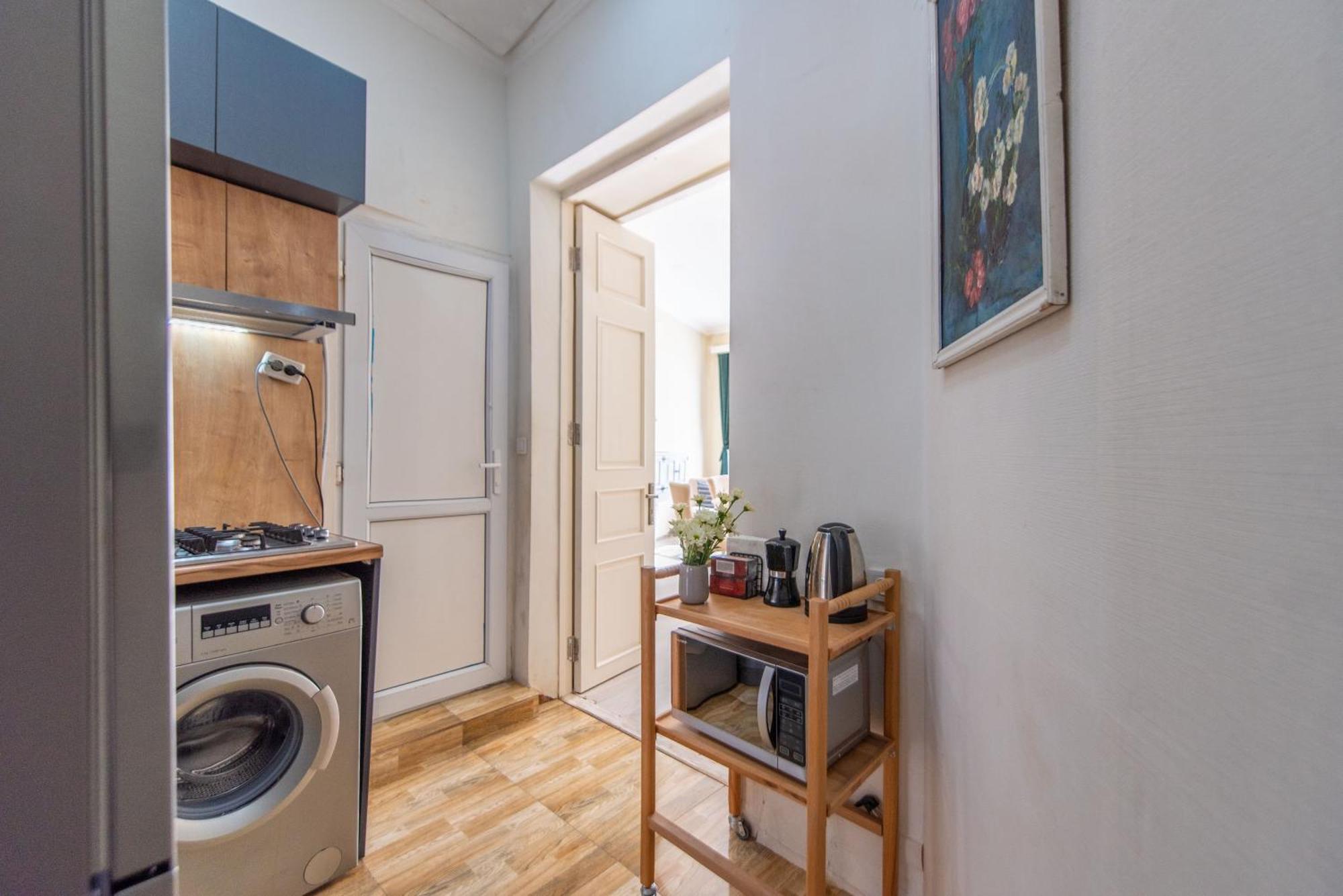 Old Town-Booking Apartment Tbilisi ภายนอก รูปภาพ