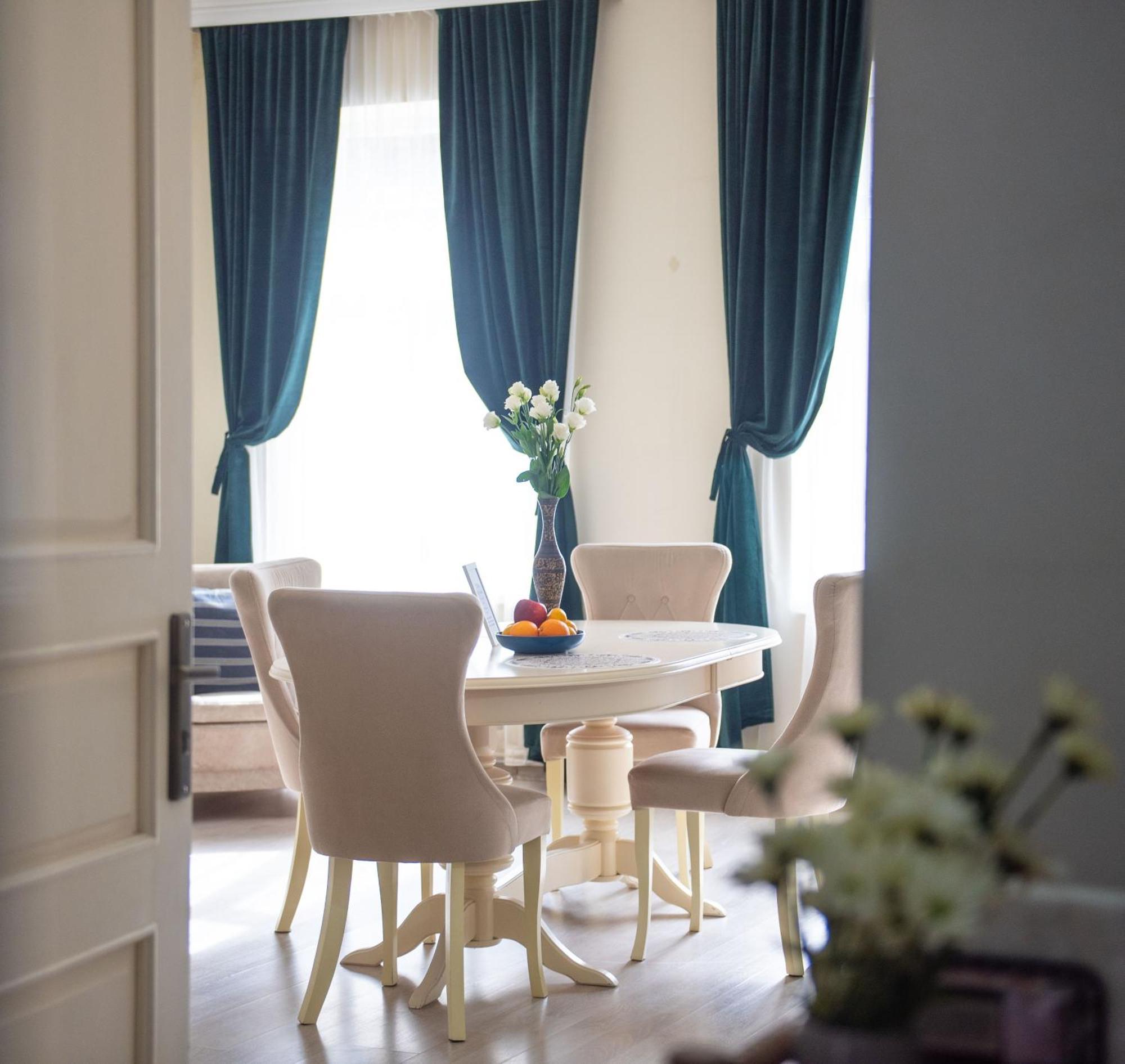 Old Town-Booking Apartment Tbilisi ภายนอก รูปภาพ