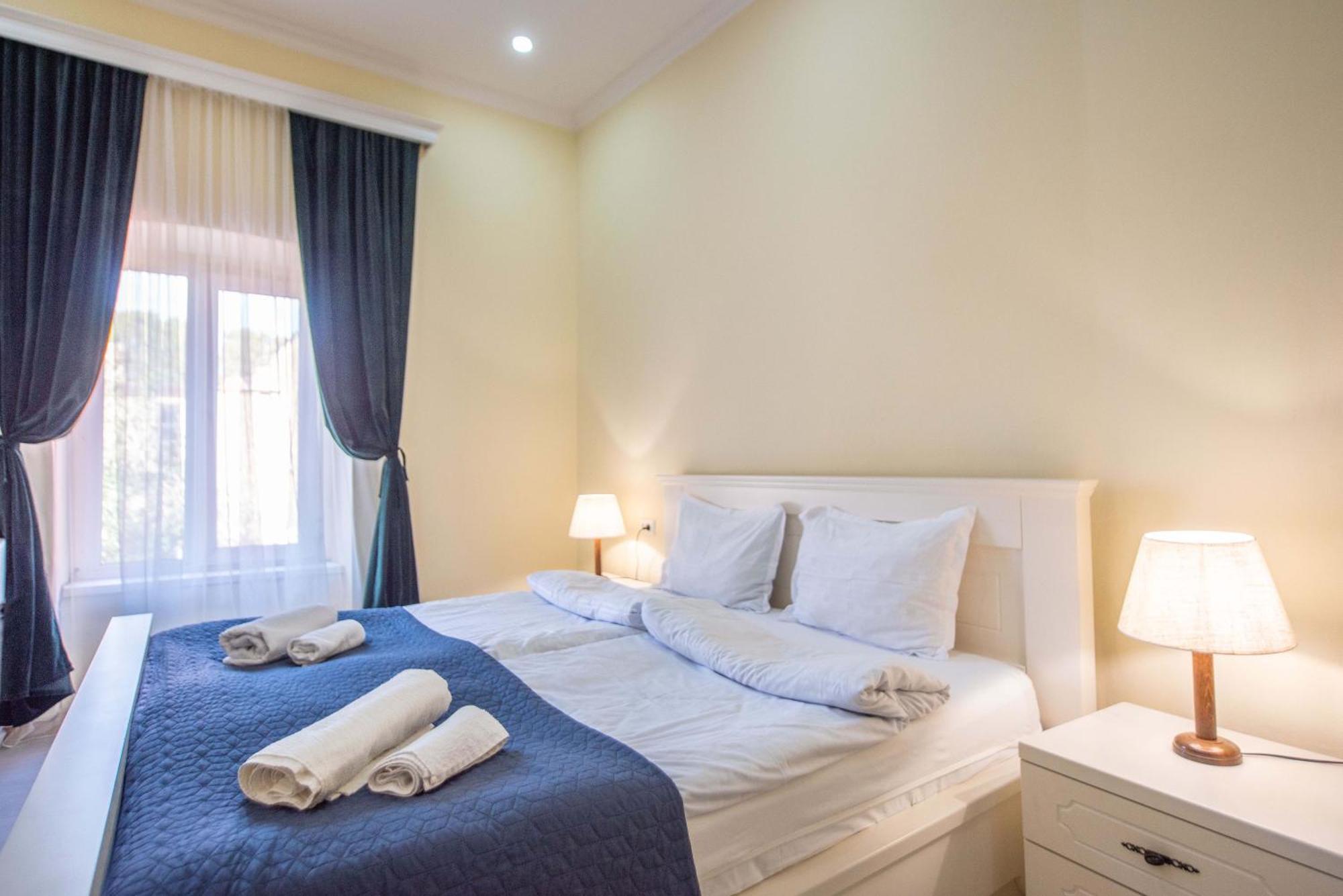 Old Town-Booking Apartment Tbilisi ภายนอก รูปภาพ